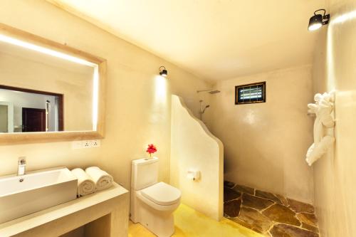 Fantasy_Villa_72_DPI_INTERNET_(7)_(1)
